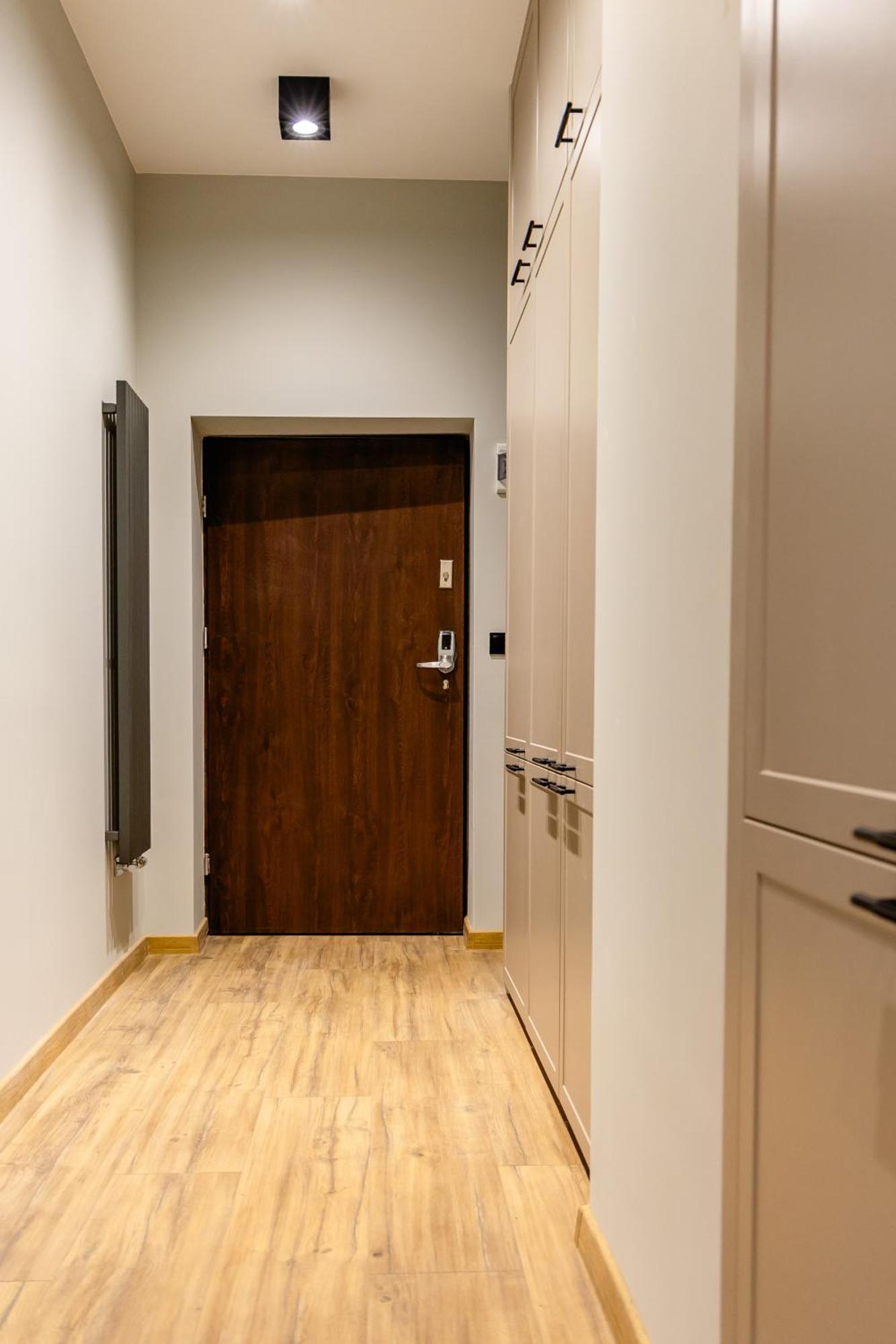 The 9 Apartment *