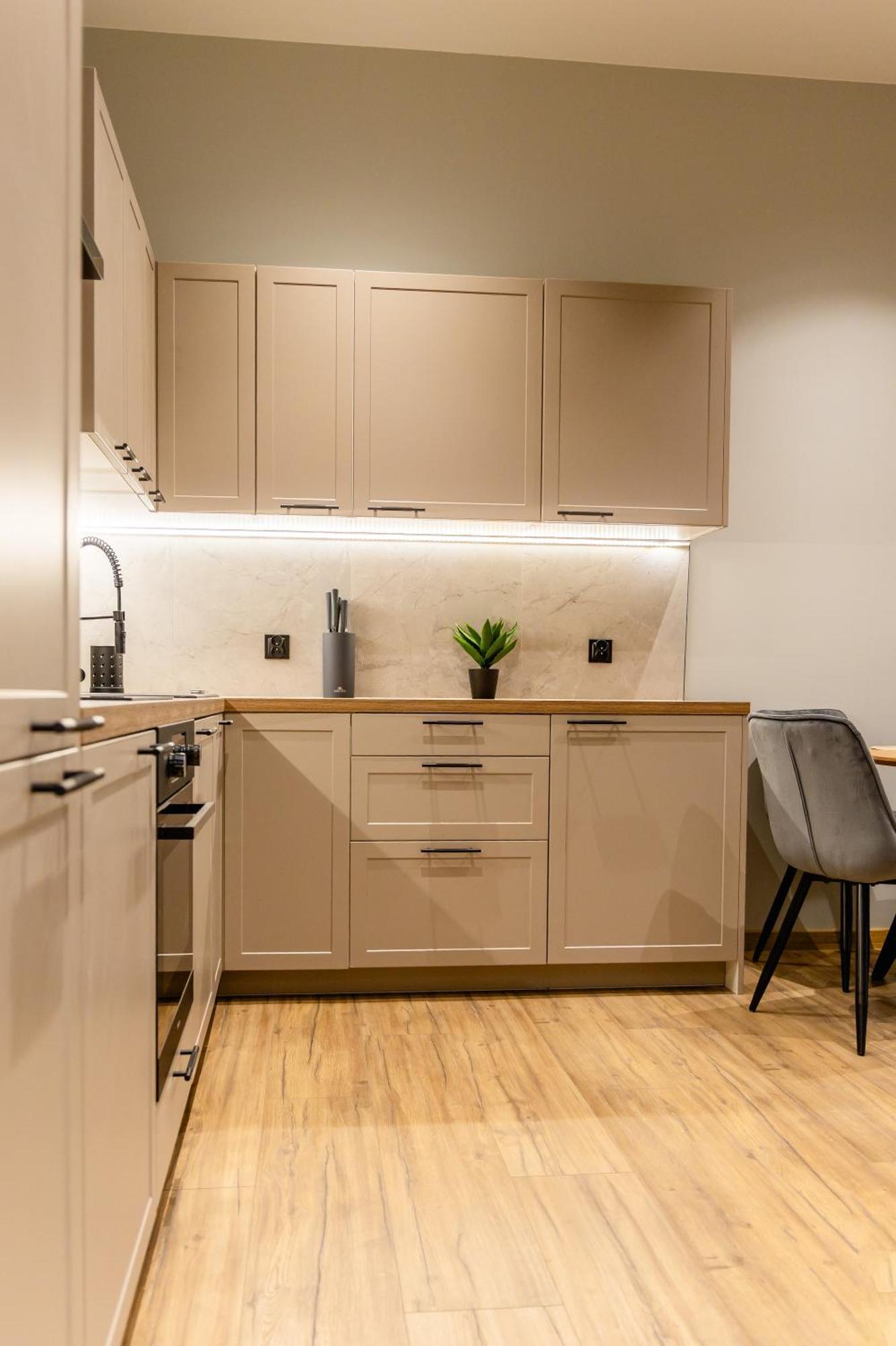 The 9 Apartment *
